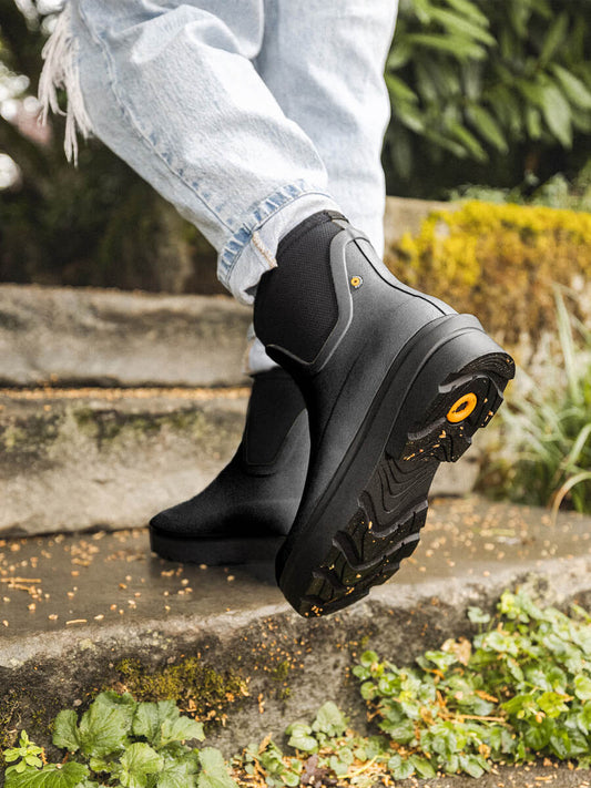 BOGS WOMEN HAZEL CHELSEA BLACK