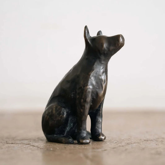 RBM VENUS DOG MEMORIAL ON POST - FIGURINE ONLY