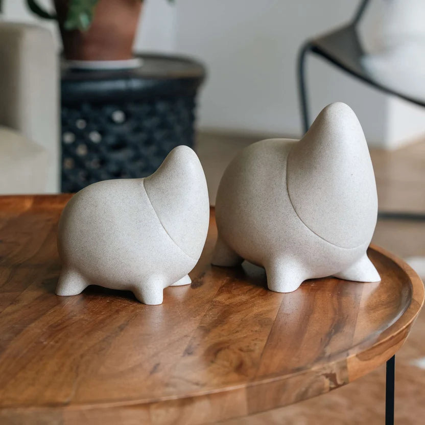 RBM 4 LEGGED SAND RESIN PET URN LARGE